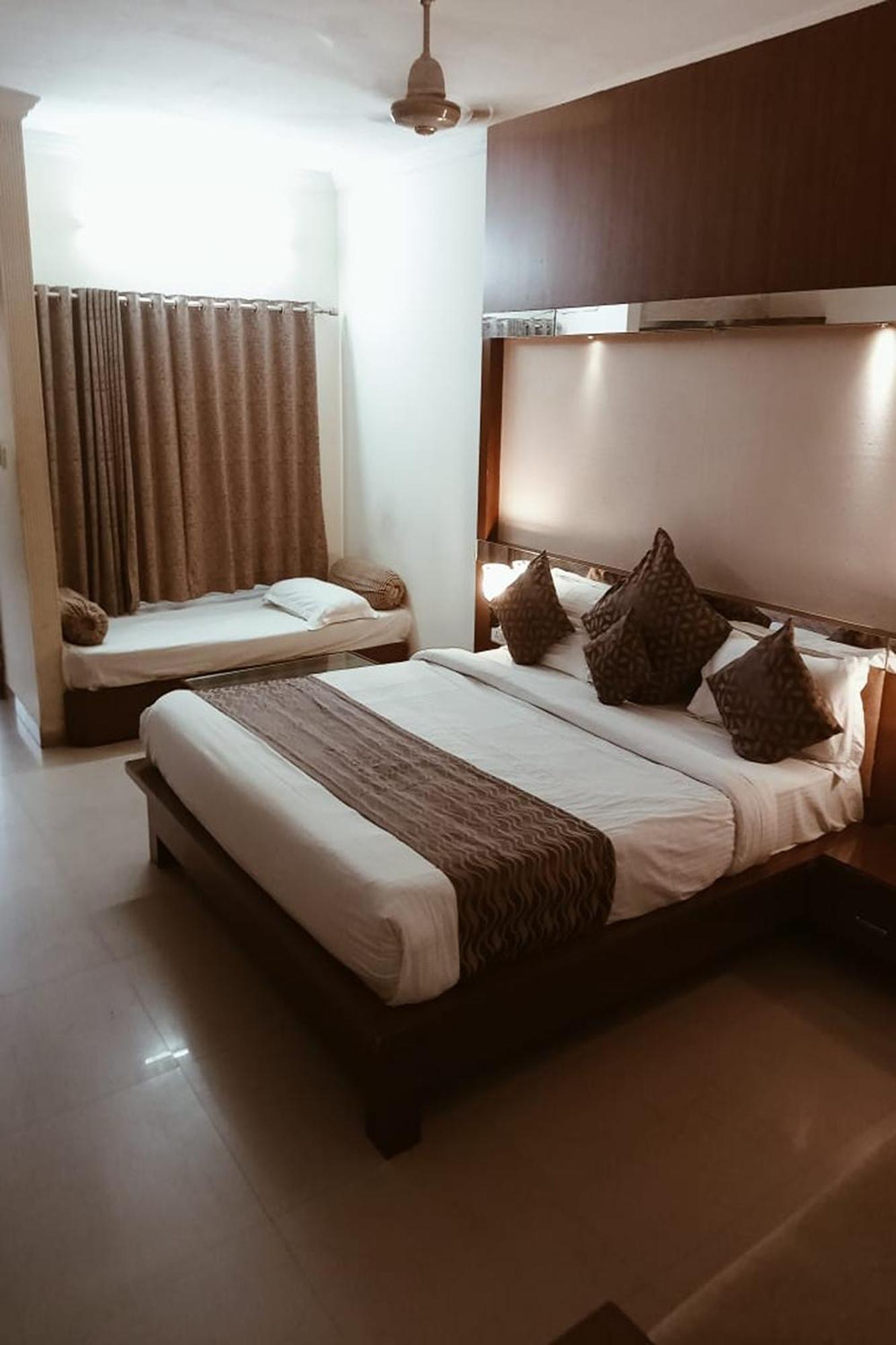 Rupis Resort Near Udaipur Airport Dabok Exterior foto