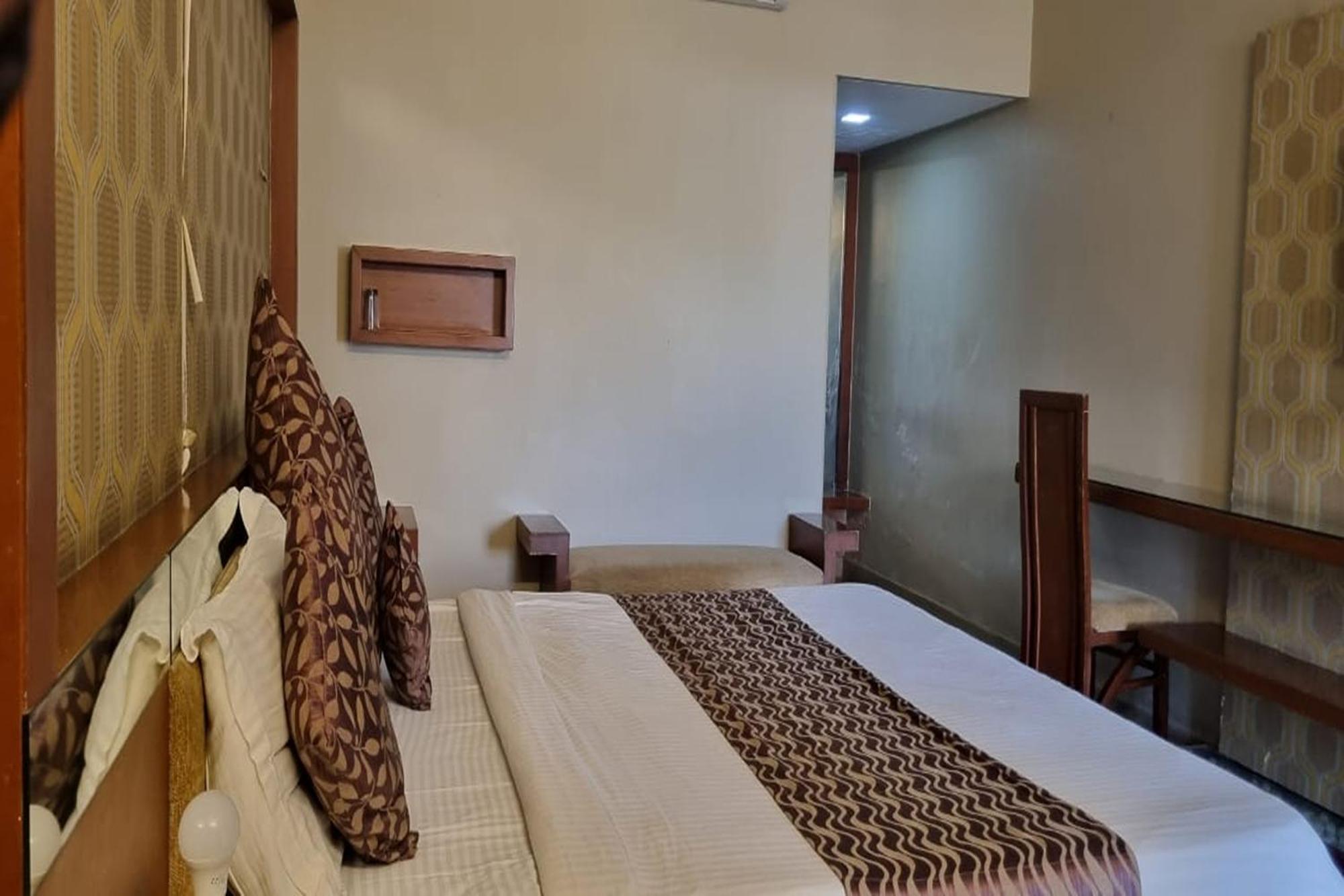 Rupis Resort Near Udaipur Airport Dabok Exterior foto