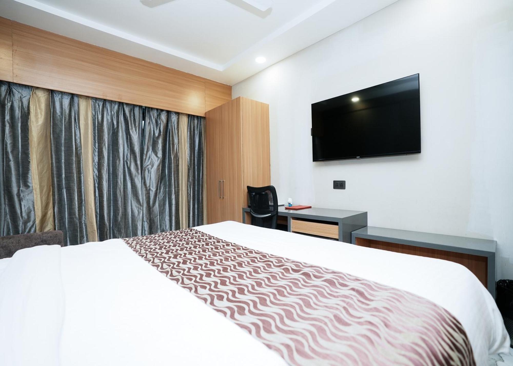Rupis Resort Near Udaipur Airport Dabok Exterior foto
