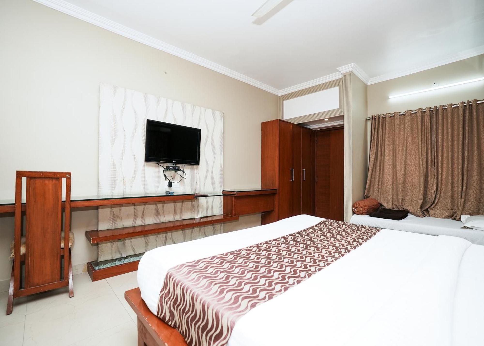 Rupis Resort Near Udaipur Airport Dabok Exterior foto