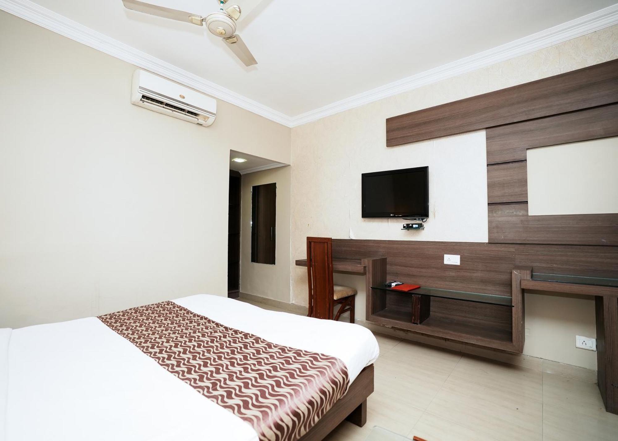 Rupis Resort Near Udaipur Airport Dabok Exterior foto